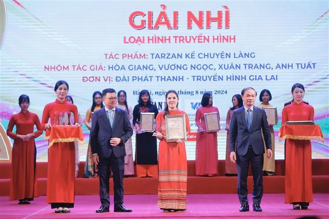 Trao 97 giải thưởng Báo chí toàn quốc “Vì sự nghiệp phát triển Văn hóa, Thể thao và Du lịch” lần thứ 2 - Ảnh 2.