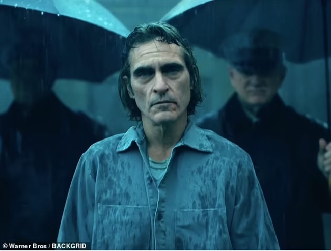 (Bài đăng thứ 7) Joaquin Phoenix "gần như phát điên" sau khi ăn kiêng để giảm 22kg cho vai Joker - Ảnh 3.